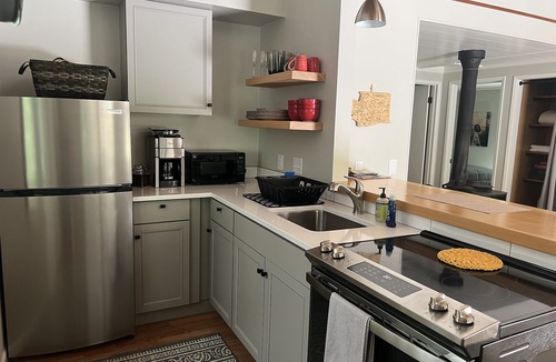 Geneva House | Charming Geneva Bungalow