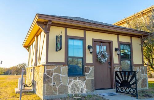 Muenster Bed & Breakfast | Charming German B&B Retreat Patio Workspace