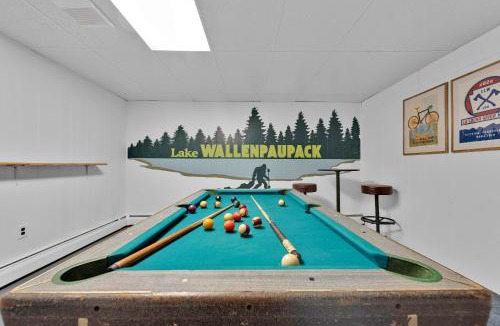 Tafton House | Charming Getaway Minutes from Lake Wallenpaupack