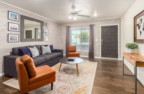 Gilbert House | Charming Getaway near Downtown Gilbert {NEW listing}