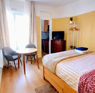Alfortville Apartment | Charming Getaway Near Paris
