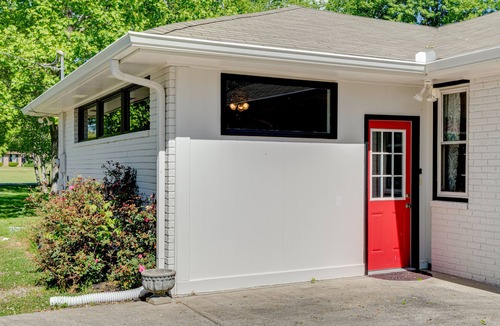 Ashland City House | Charming Getaway - Ping Pong - Pool - Hot Tub