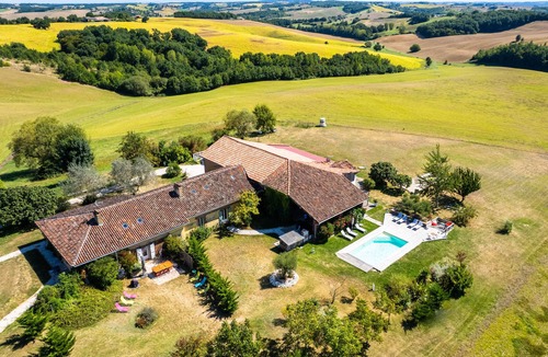 Beauvais-sur-Tescou House | Charming gîte with pool and view