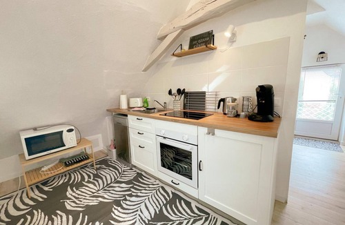 Chambourg-sur-Indre Cottage | Charming Gîte with Private Garden, EV Charger, Near Loire Castles and Loches
