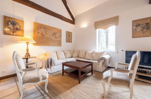 La Houssaye-en-Brie Cottage | Charming gite - 12 p., 18 Km from Disneyland (45 km from Paris)