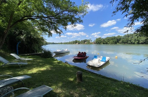 Marssac-sur-Tarn House | CHARMING GITE ON THE TARN WITH PADDLE AND PEDALO