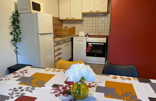 Roeze-sur-Sarthe Cottage | Charming Gîte near Le Mans - Peaceful, Independent with Private Parking, Fully Equipped, High-Speed WiFi
