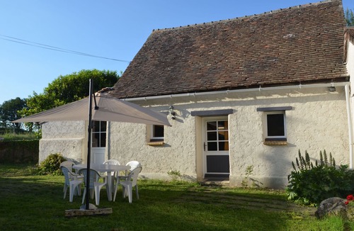 Roeze-sur-Sarthe Cottage | Charming Gîte near Le Mans - Peaceful, Independent with Private Parking, Fully Equipped, High-Speed WiFi