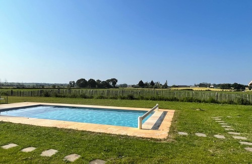 Saint-Juvat Cottage | Charming gîte in a green setting, with swimming pool.