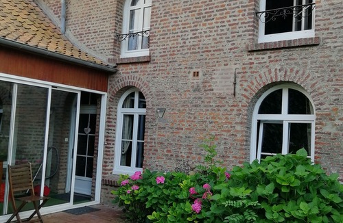 Renty Cottage | Charming gite in a mill