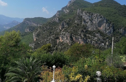 Gilette Apartment | Charming gite in a mountain villa