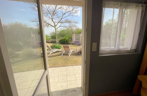 Poce-sur-Cisse Cottage | Charming Gîte with Private Garden, Close to Amboise, Perfect for Relaxation and Exploration