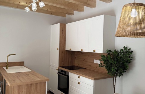 Caux House | Charming gîte with exposed beams and stonework and jacuzzi