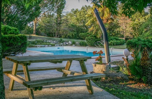 Saint Maurin House | Charming gîte with pool and park garden