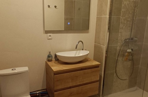 Crespin Cabin | Charming Glamping tent in quiet place, with swimming pool, bathroom and kitchen
