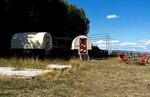 Tetonia House | Charming Glamping Wagon with Mountain Views on Working Ranch near Grand Teton – Tetonia, Idaho