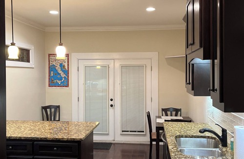 East Side House | Charming Grant Park Gem: 2Bd/1Bth- Steps from the Beltline!