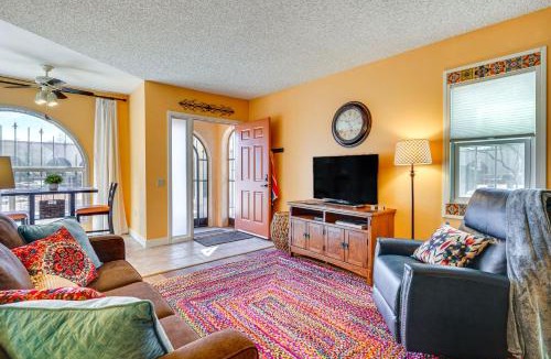 Green Valley House | Charming Green Valley Townhome with Community Pool!