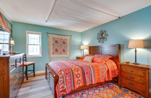 Green Valley House | Charming Green Valley Townhome with Community Pool!