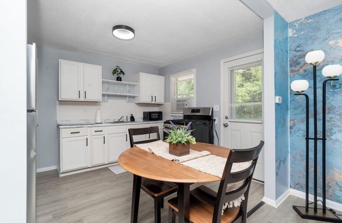 Peoria Apartment | Charming Greenwood Lodge-2: Fenced Yard & Drive-In Garage!