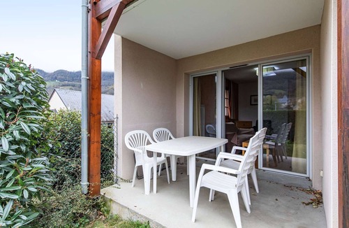 Luz-Saint-Sauveur Apartment | Charming Ground Floor Apartment with Garden, 2BR, Pool & Sauna Access, Luz-Saint-Sauveur