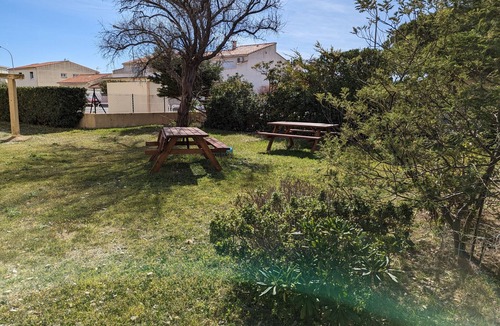 Port-la-Nouvelle Apartment | Charming Ground-Floor T2 Apartment, 300m from Beach, Port View, Parking Included, Sleeps 4.