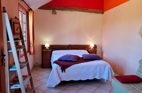 Bonnee Bed & Breakfast | Charming ground floor Volière suite, private parking