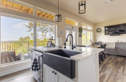 Gruene House | Charming Gruene Riverside Townhomes, Just Steps from Gruene Hall