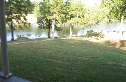 Calhoun County Cottage | Charming Guest Cottage - Very Private-25 Minutes from Oxford