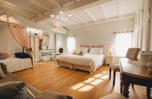Teulat Bed & Breakfast | Charming guest house in an old pastry mill
