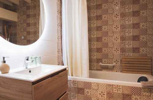 Teulat Bed & Breakfast | Charming guest house in an old pastry mill