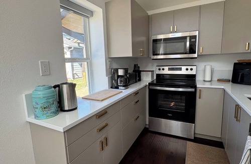 Brentwood House | Charming guest house in wonderful Austin perfect for your next getaway