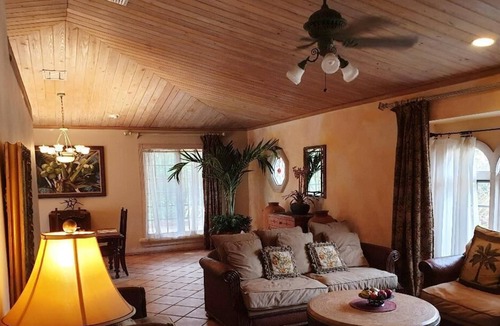 Plantation Cottage | Charming Guest House in Plantation