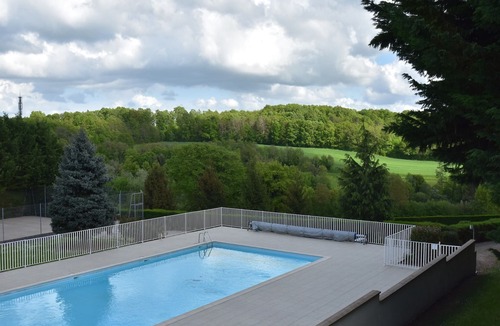 Faverolles House | Charming holiday home with pool and pond