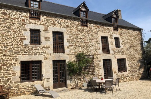 La Vicomte-sur-Rance House | charming house with heated pool near Dinan/Dinard/St Malo
