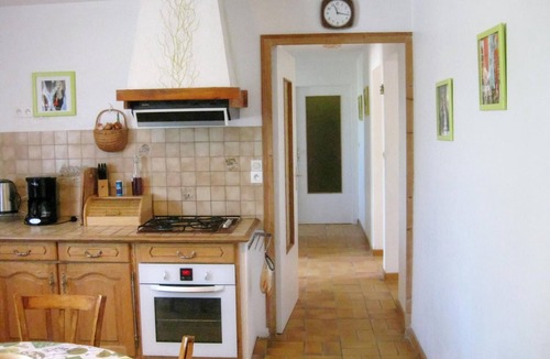 Mazieres-de-Touraine Cottage | Charming house in Touraine: gîte with garden, pets allowed