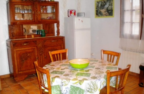 Mazieres-de-Touraine Cottage | Charming house in Touraine: gîte with garden, pets allowed