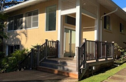 Lanikai Apartment | Charming Hale Mokolea in Lanikai –2BR, 2BA, Full Kitchen