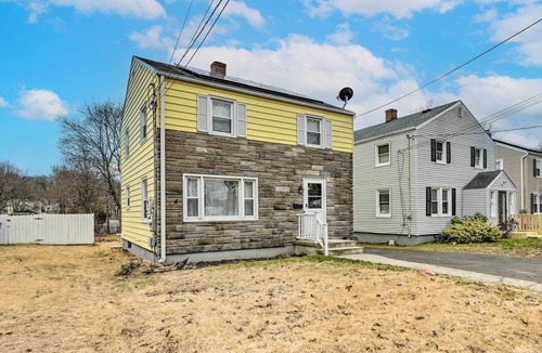 New Haven Cottage | Charming Hamden Home: 2 Mi to Yale University