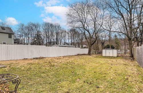 New Haven Cottage | Charming Hamden Home: 2 Mi to Yale University