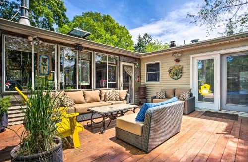 Hampton Bays House | Charming Hampton Bays Home 5 Mi to Coopers Beach