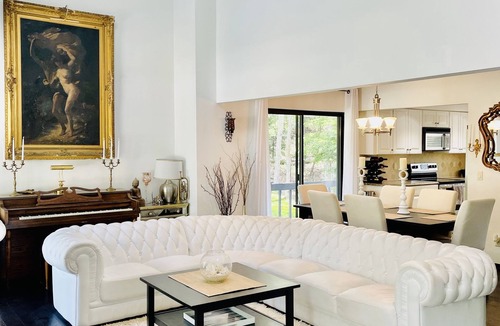 Flanders House | Charming Hampton house