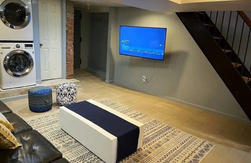 Harlem Apartment | Charming Harlem Brownstone