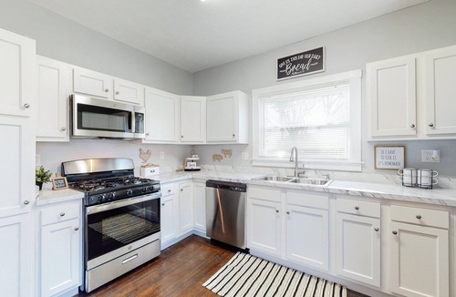 Hartville House | Charming Hartville cottage