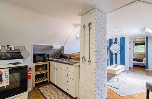 West Plaza Apartment | Charming Hideaway in Westport | 16