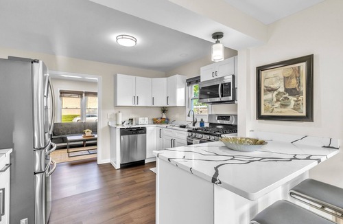 Oak Lawn House | Charming Hideaway near Chicago