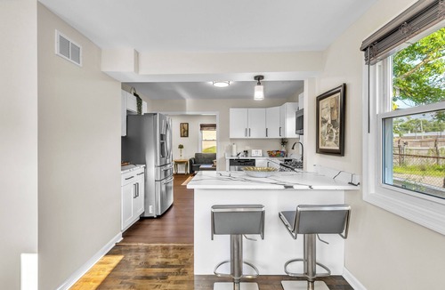 Oak Lawn House | Charming Hideaway near Chicago