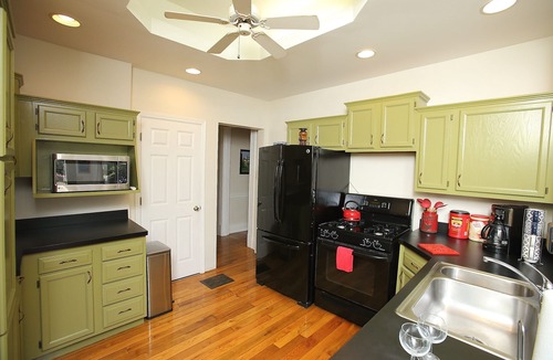 Cherokee Triangle House | Charming Highlands Victorian w/Pool-Quiet Street Just 2 Blocks from the Strip!