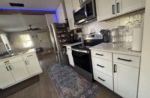 Avondale House | Charming Historic Avondale 3/1 with Backyard Bar and Grills, Close to Everything