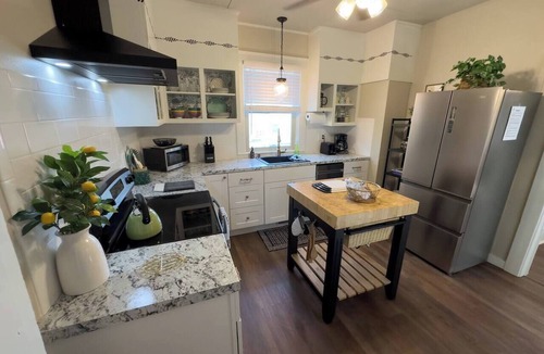 York House | Charming Historic Downtown 1BR | A+ Location